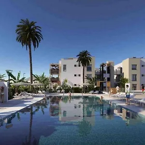 View Luxury Apartment: Beachfront Golf Retreat Apartment